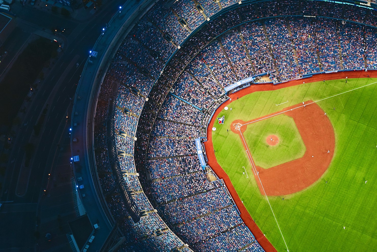 How Mobile Ordering Reduces Manpower Needed At Concession Stands