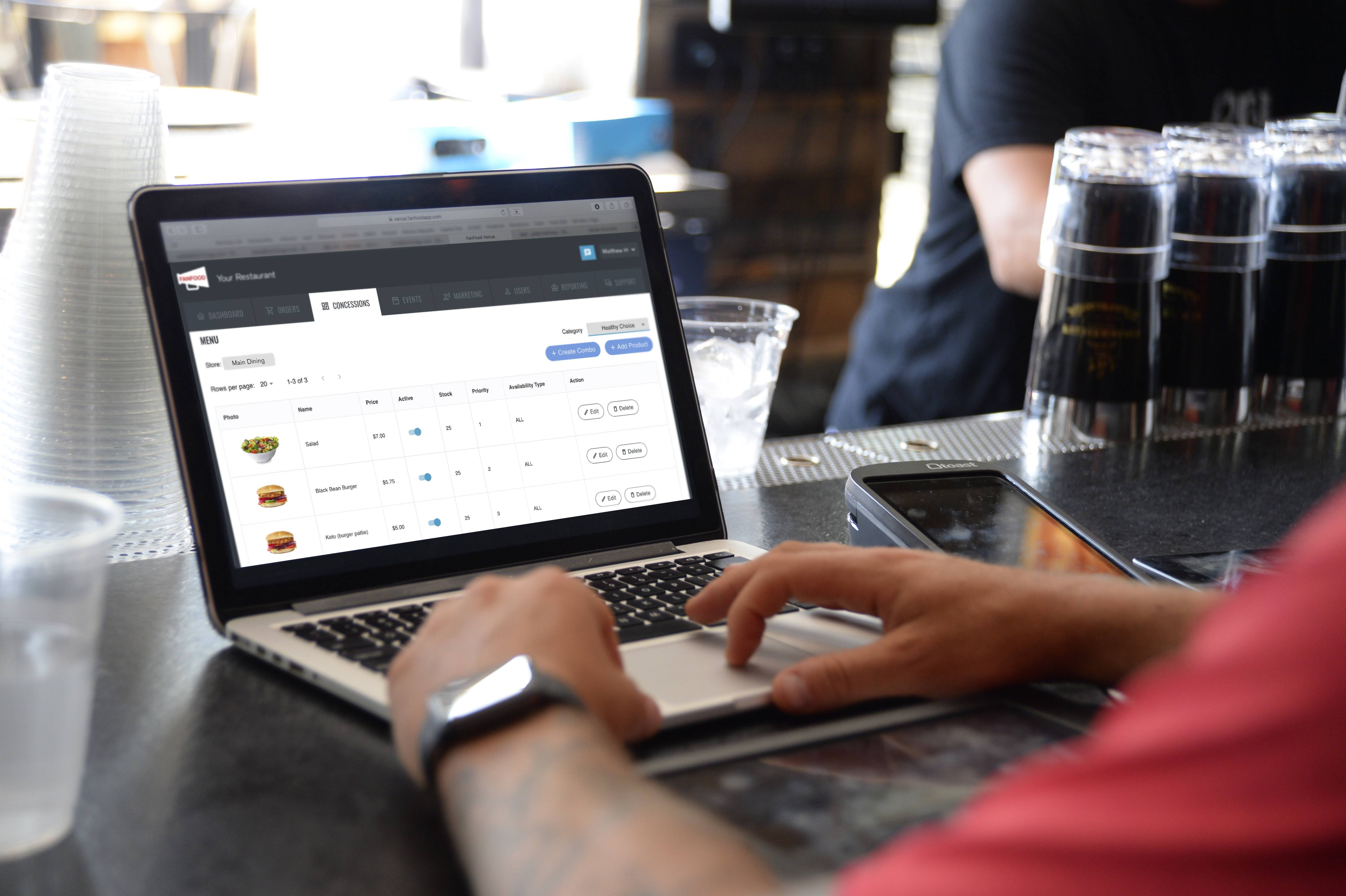 How Hotels and Hospitality Properties Should Use On-Premise Contactless Ordering